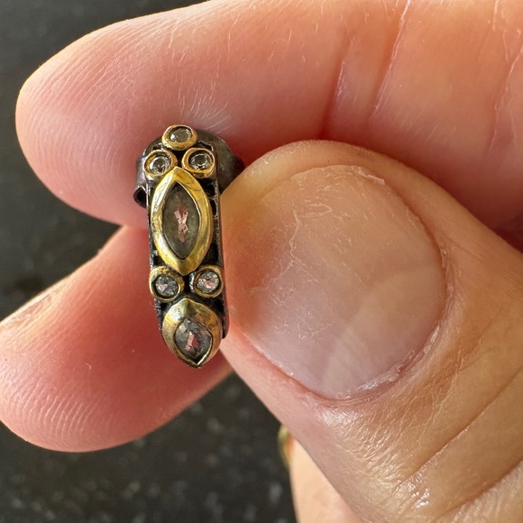 Sundance earrings - Picture 1 of 3